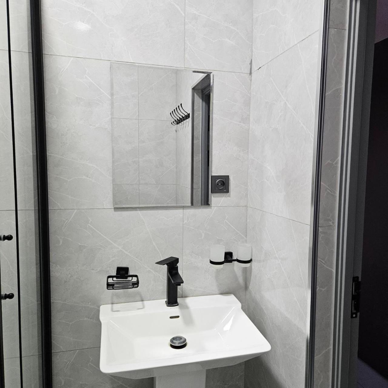 Panorama Lux Guest House Chimgan Luaran gambar