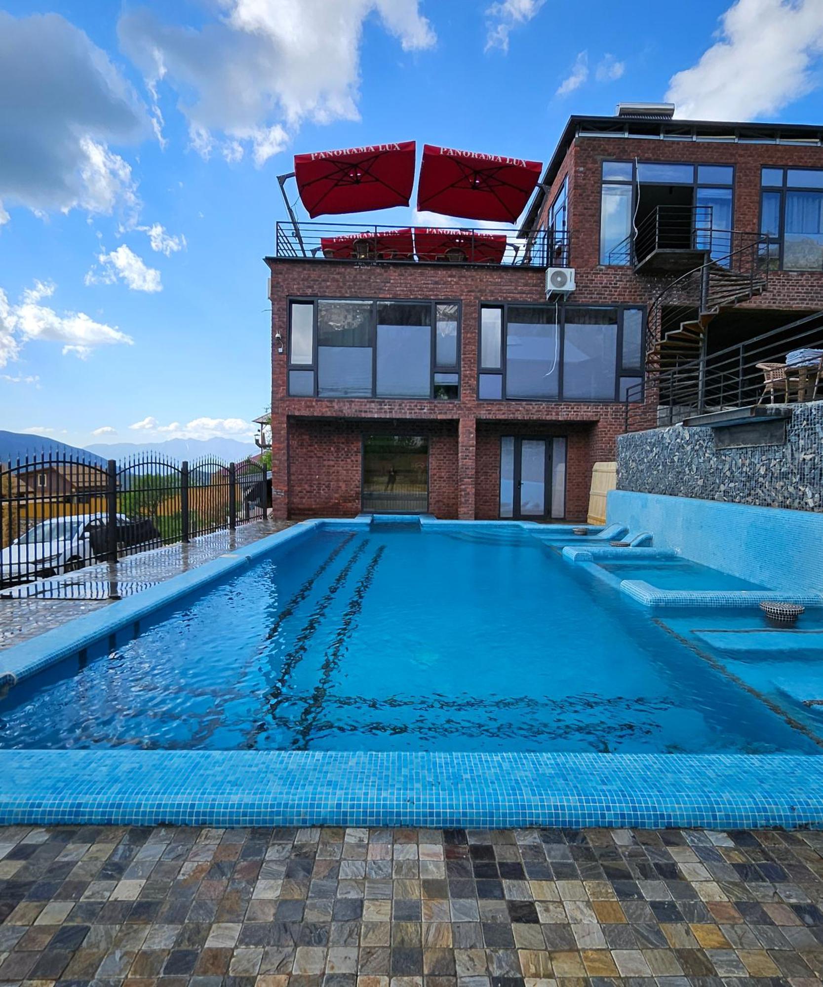 Panorama Lux Guest House Chimgan Luaran gambar